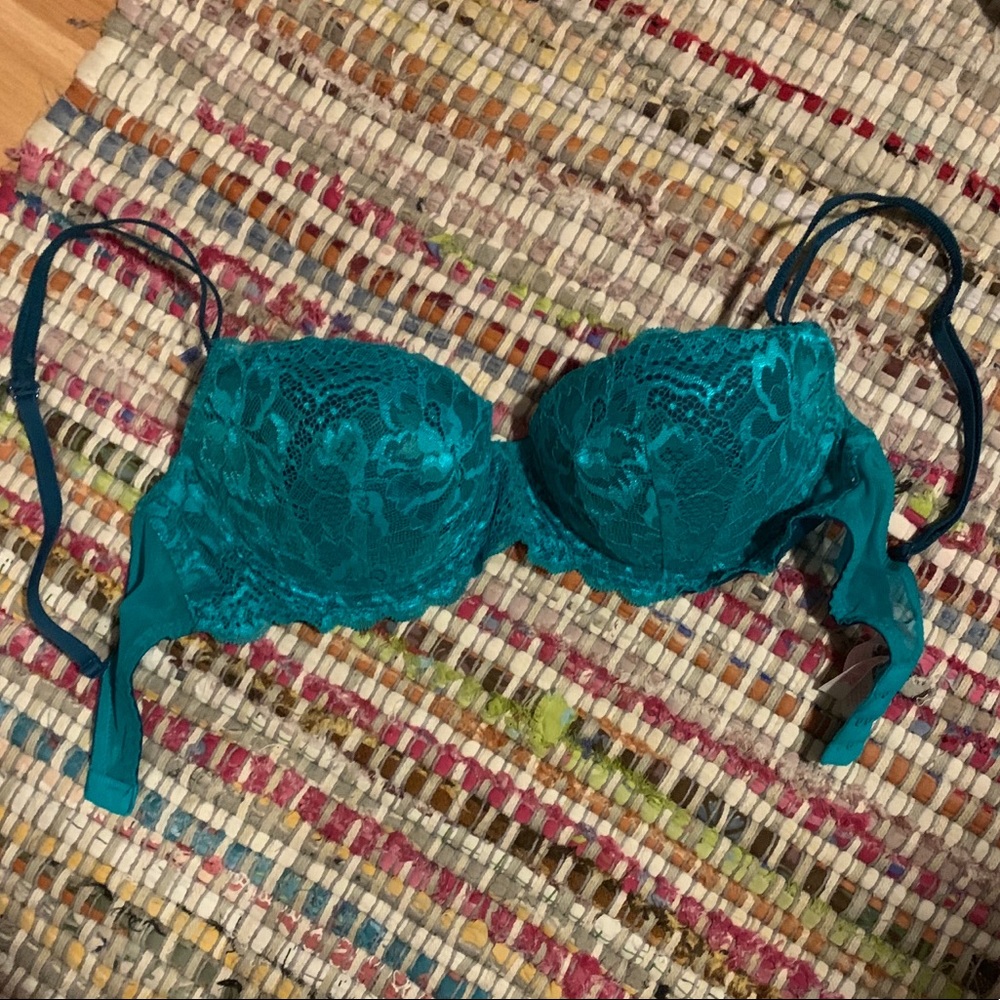 VS Pink Lace Push Up Bra